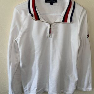 Tommy Hilfiger white sweater 🤩